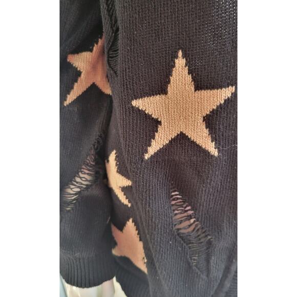 Womans Sweater Olivia Sky Star Graphic Knit Distressed Hobo Button Cardigan Sz L - Picture 9 of 11